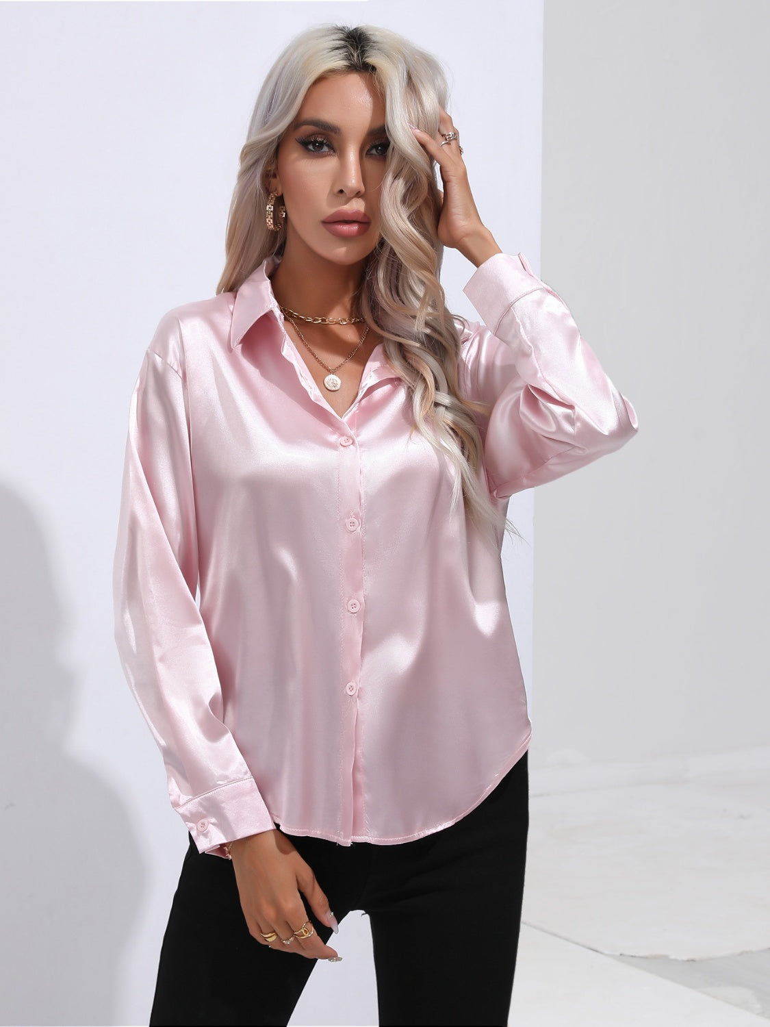 Collared Neck Buttoned Long Sleeve Shirt